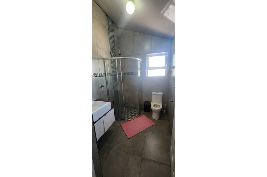 8 Bedroom Property for Sale in De La Haye Western Cape